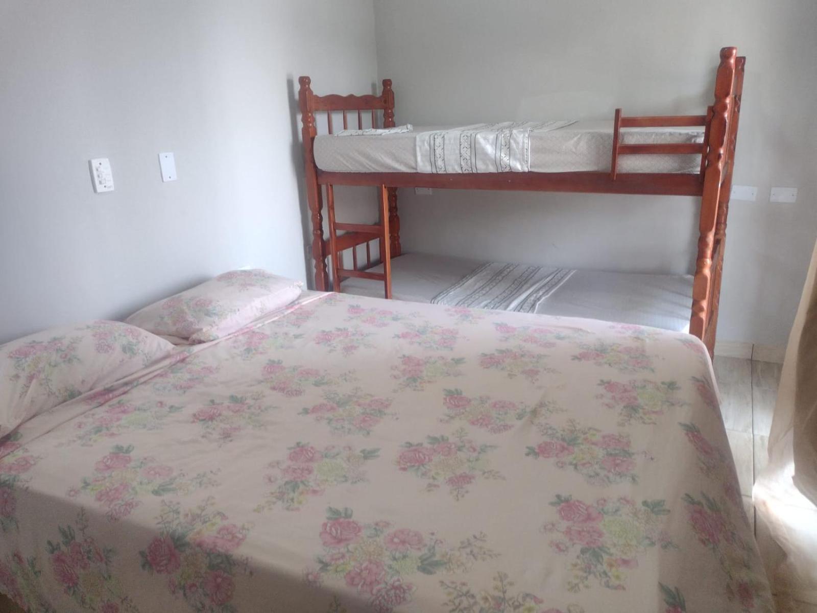 Recanto Bellamar Pousada E Hostel กัวรูจา ภายนอก รูปภาพ